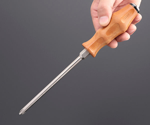 TONE 木柄ドライバー スベランドライバー(貫通) 刃先No.3 軸長150mm 全長258mm (PWPD-003)(4953488409680) トネ