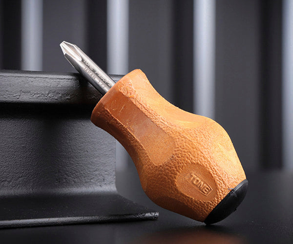 TONE 木柄ドライバー スベランスタビードライバー 刃先No.2 軸長25mm 全長82mm (PWSD-P2)(4953488409697) トネ