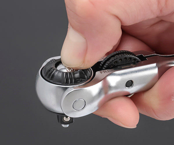 TONE ショートスイベルラチェットハンドル(ホールドタイプ) 歯数144枚相当 差込角6.35mm 全長150mm (RH2VHS)(4953488317121) トネ