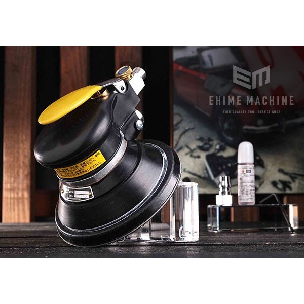 コンパクトツールの非塵式ワンハンドギアアクションサンダーの画像1