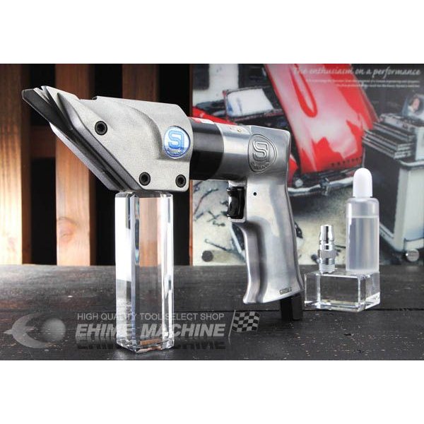 信濃機販のシャアの画像1