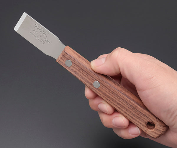 TONE ステンレススクレーパー 全長180mm 刃幅22mm (SSC-22)(4953488196412) トネ