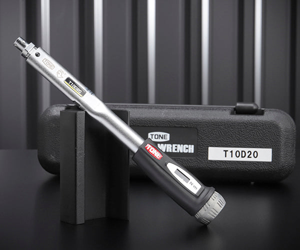 TONE プレセット形トルクレンチ(ダイレクトセット・差替式) トルク調整範囲4~20N・m (T10D20)(4953488386806) トネ