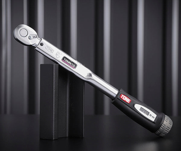 TONE プレセット形トルクレンチ(ダイレクトセットタイプ) トルク調整範囲2~10N・m 最小目盛0.2N・m 差込角6.35mm (T2MN10-QL)(4953488421453) トネ