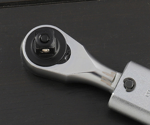 TONE プレセット形トルクレンチ(ダイレクトセット・コンパクトヘッドホールドタイプ) トルク調整範囲20~100N・m 差込角9.5mm (T3MN100CH-QL)(4953488421101) トネ