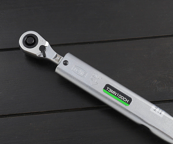 TONE プレセット形トルクレンチ(ダイレクトセット・コンパクトヘッドホールドタイプ) トルク調整範囲20~100N・m 差込角9.5mm (T3MN100CH-QL)(4953488421101) トネ