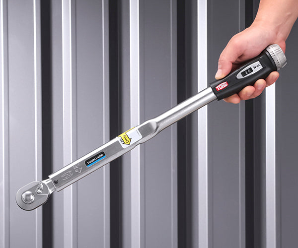 TONE プレセット形トルクレンチ ダイレクトセット・左右ネジ用 トルク調整範囲30~140N・m (T4MN140R)(4953488306705) トネ