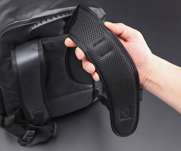 TRUSCO 防水ターポリンデイパック ブラック 容量19L TDYB-BK トラスコ