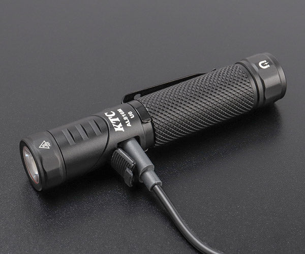 [26AW新商品] KTC 充電式LEDフレキシブルライト 700lm 80g 首振り90度 ペンライト ヘッドライト 帽子に付く マグネット付 IP65 USB充電 (AL816M)(4989433778617) 京都機械工具