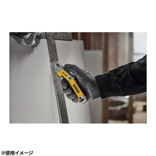 [26AW新商品] 日本正規品 デウォルト タフシリーズ 固定式 ユーティリティナイフ 替刃5枚収納 鋳造合金ボディ (DWHT10998-0)(4536178923941) DEWALT