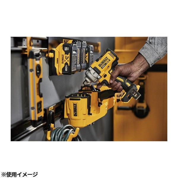 [26AW新商品] 日本正規品 デウォルト ガレージ 電動工具用 コンパクトホルスター DXLレール対応 耐荷重約4.5kg (DWST82823)(4536178922722) DEWALT