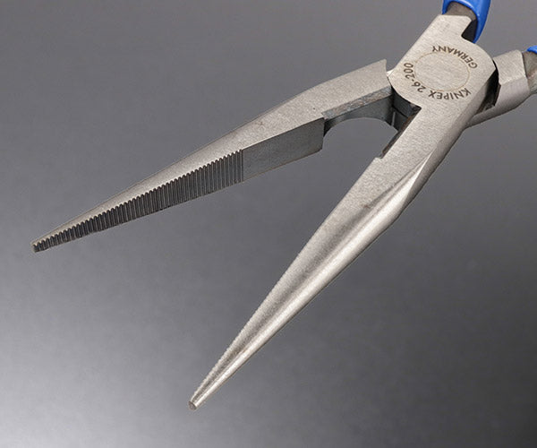 日本正規品 クニペックス 2026年数量限定 シグナルブルー 先長ラジオペンチ 200mm ロングラジオペンチ 限定カラー (2611-200B01)(4003773094104) KNIPEX