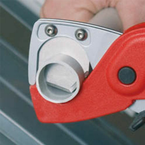 日本正規品 クニペックス プラスチックパイプカッター (9020-185SB)(4003773070894) KNIPEX
