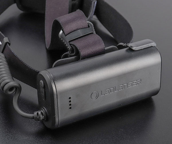 [26AW新商品] 日本正規品 レッドレンザー 充電式ヘッドライト H15R 3000ルーメン 最長450m USB-C充電 21700充電池2本 IP67 (503222)(4058205039888) Ledlenser