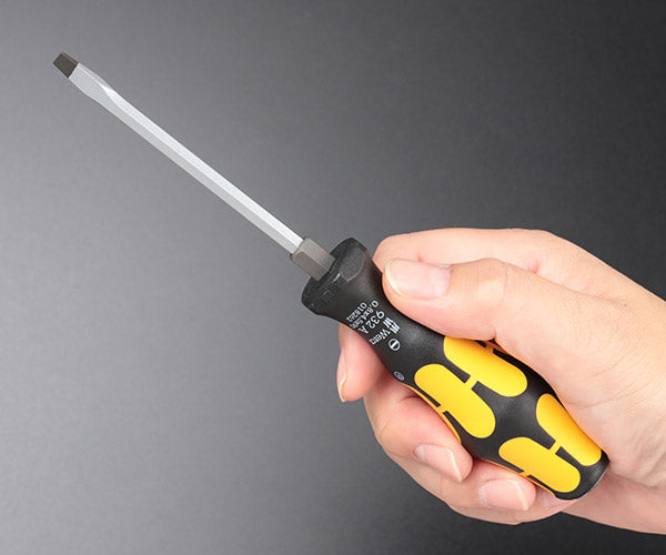 日本正規品 Wera 018262 932ネジノミ 貫通タイプ マイナスドライバー 先端サイズ0.8x4.5mm ネジ締め ハツリ タガネ 05018262001 ヴェラ ベラ