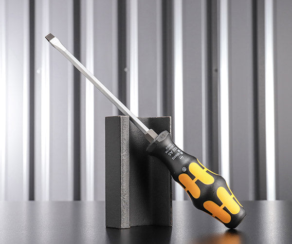 日本正規品 Wera 018302 932 AS  ネジノミ 貫通タイプ マイナスドライバー 先端サイズ1.2x7.0mm ネジ締め ハツリ タガネ 05018302001 ヴェラ ベラ
