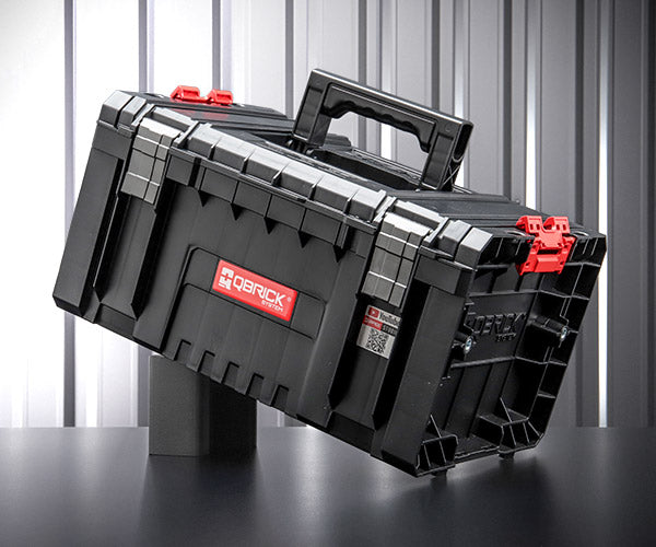日本正規品 キューブリック PRO 2.0 ツールボックス L 19L 仕切り付 ツールトレイ付 IP54 モジュール連結 (SKRQTBPRO2CZAPG003)(5901238265283) QBRICK