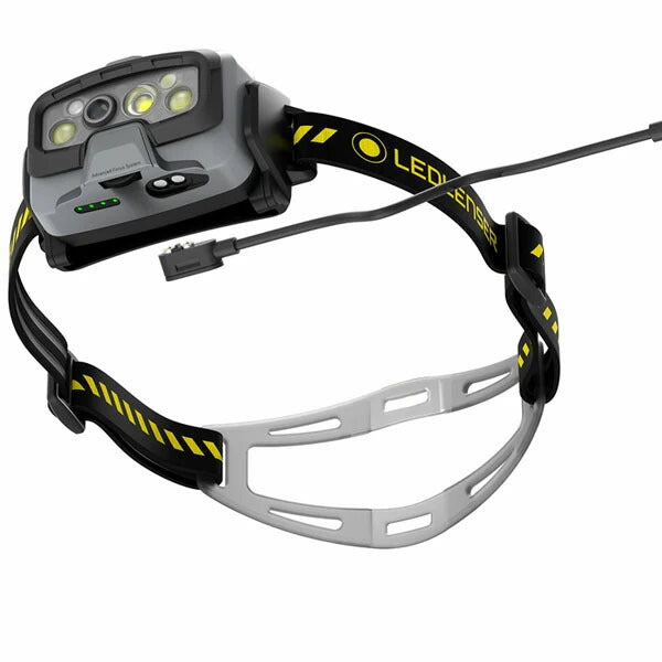 日本正規品 レッドレンザー LEDヘッドライト HF8R Work 1600lm 照射距離210m CRI80高演色 充電式 IP68完全防水 198g 4灯式 自動調光 ヘルメット対応 作業用 (502802) (4058205031967) Ledlenser