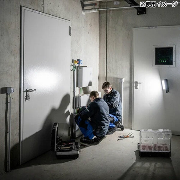 日本正規品 レッドレンザー LED作業灯 AF8R Work 4000lm CRI80 充電式・AC電源対応 ハイブリッドパワー 照射距離95m IP67防水 IK07耐衝撃 48個LED エリアライト (502911) (4058205033084) Ledlenser