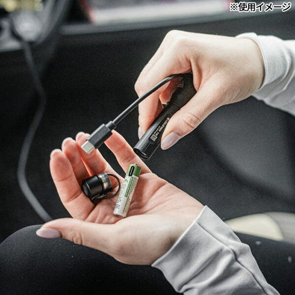 日本正規品 レッドレンザー キーライト P3R 第四世代 200lm 照射距離130m 充電式 単4電池兼用 IP54防水 超軽量41g フォーカス機能付 USB-C急速充電1.5h キーリング付属 EDC (503107) (4058205037259) Ledlenser