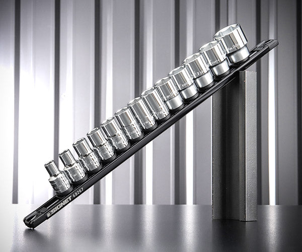 [26AW新商品] シグネット 1/2DR 13本組ソケットセット スピンロックレール 8～30mm 6角 面接触 ミラー仕上げ マグネットレール付 (13337)(4712818933086) SIGNET