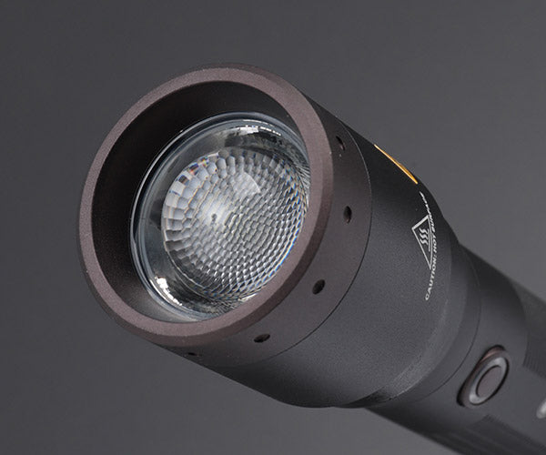 LEDLENSER P7R Core LEDライト 1400lm 502181 レッドレンザー