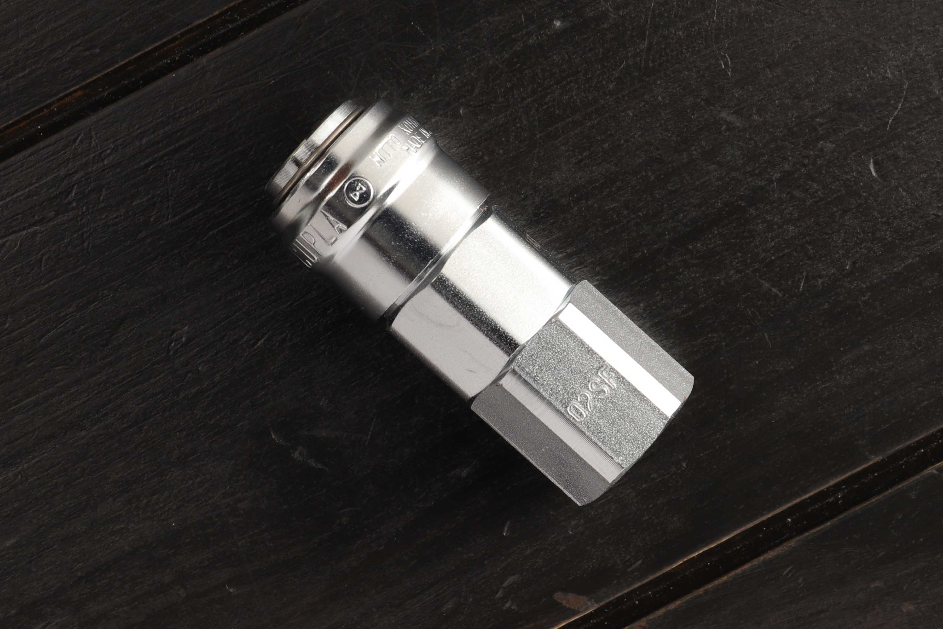 日東工器 02SF スーパーカプラ 1/4ソケット