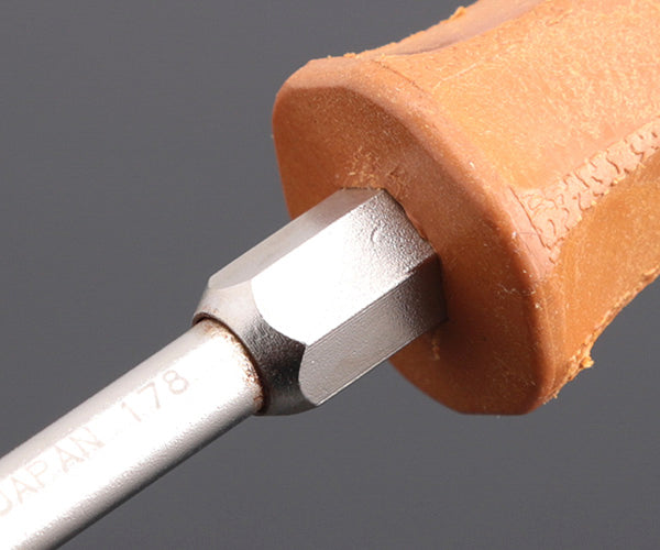 TONE 木柄ドライバー スベランドライバー(貫通) 軸長75mm 全長167mm (PWMD-075)(4953488409628) トネ