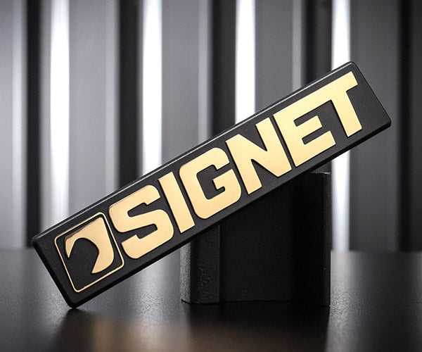 SIGNET 99939 SIGNET GOLD ロゴ エンブレム(3D)146x30mm シグネット